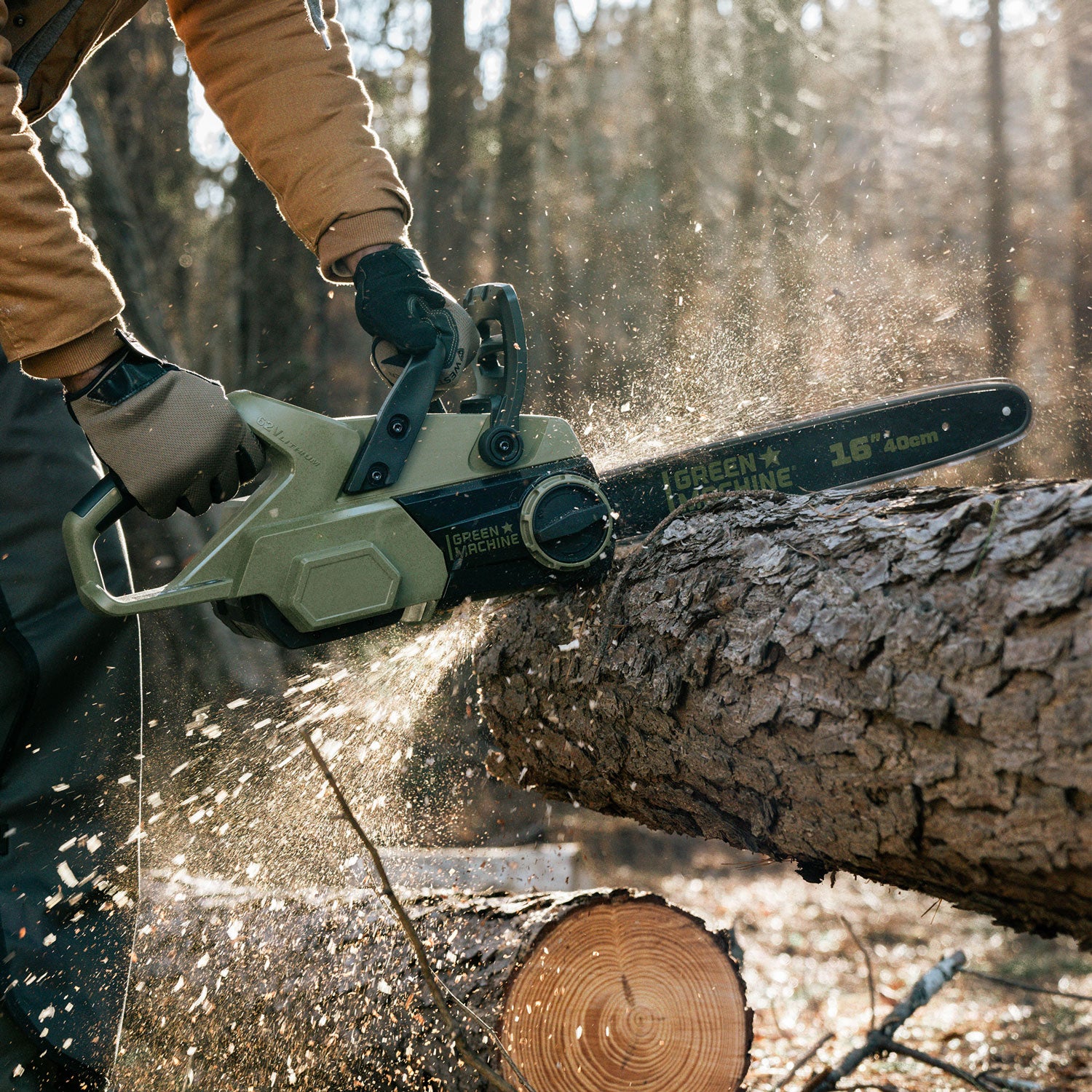62V Cordless 16&quot; Chainsaw with 4 Ah Battery and Charger