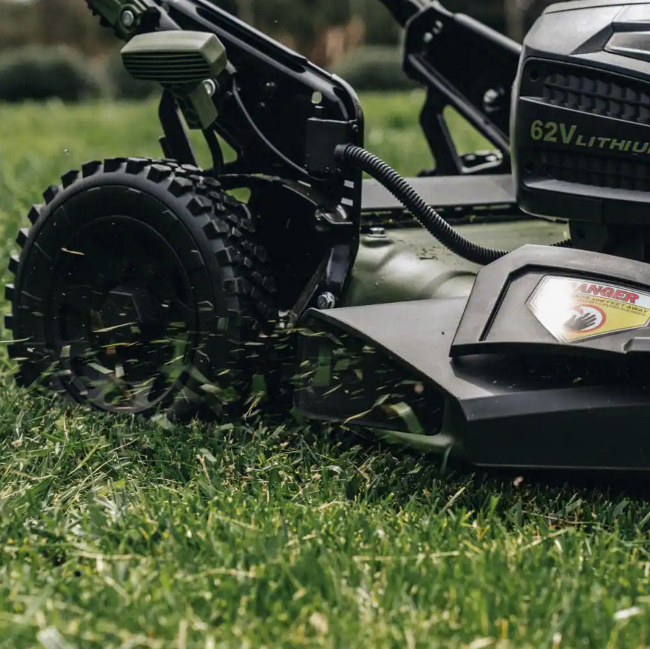 62V Cordless 23&quot; Push 3-in-1 High Wheel Walk Behind Mower with 4 Ah Battery and Charger